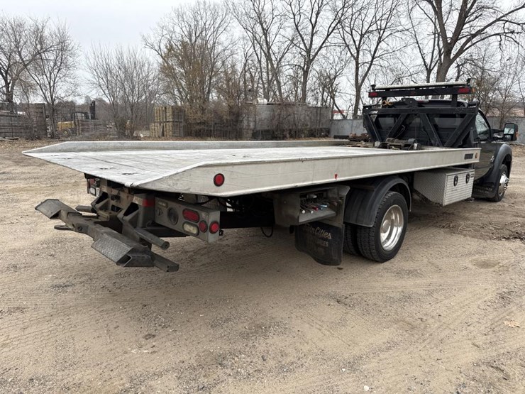 ford-f550-xlt-image-5