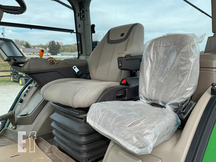 john-deere-8r-250-image-7