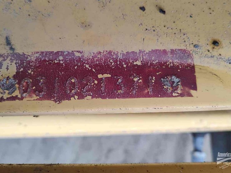 new-holland-lb75-image-6