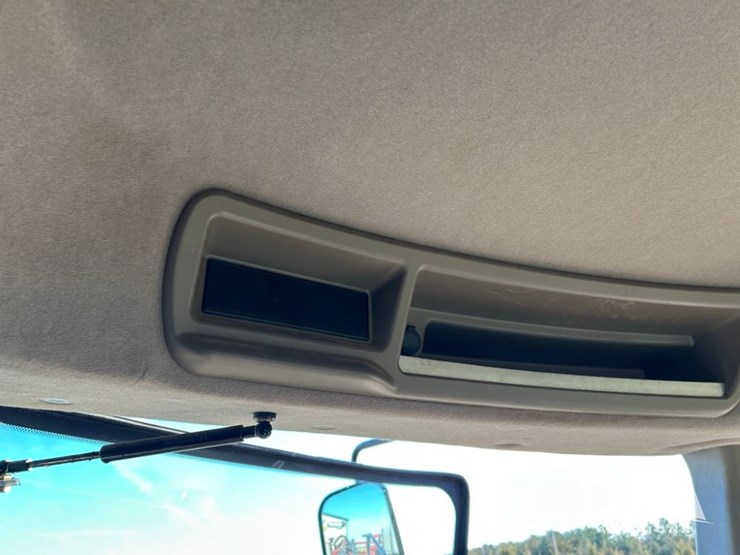 case-ih-patriot-4440-image-74