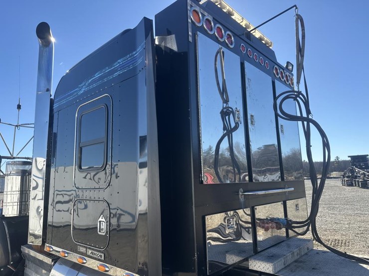 2009-kenworth-t800-image-18