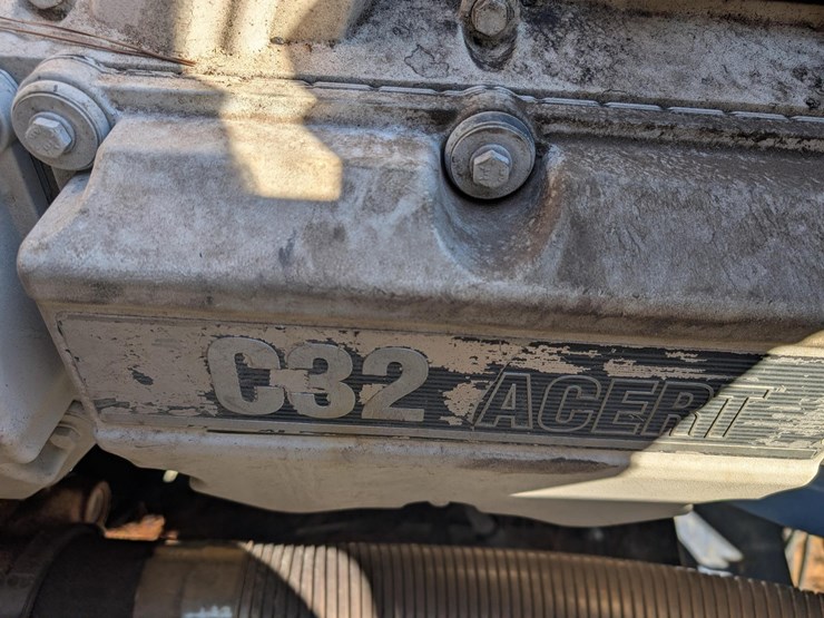 caterpillar-c32-image-16