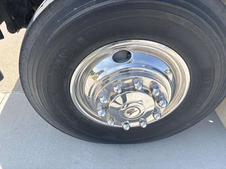 freightliner-fl80-image-43