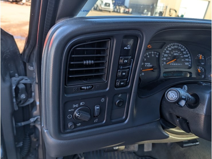 2007-chevrolet-2500-image-21