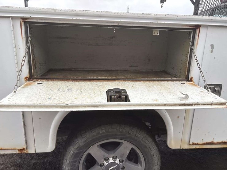 2012-chevrolet-silverado-2500-image-19