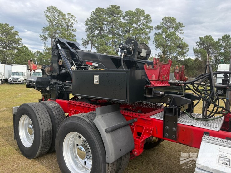 2013-kenworth-w900-image-19