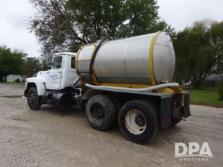 mack-r686st-image-32