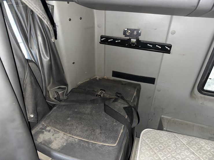 2014-international-prostar-image-40