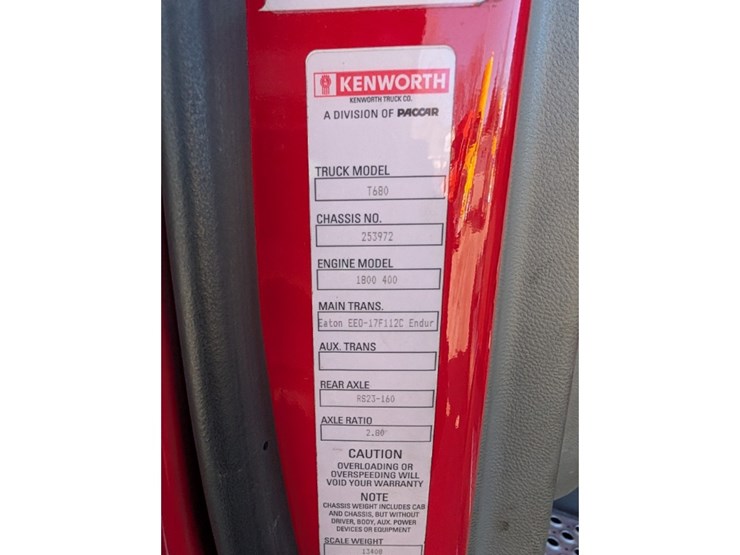 2019-kenworth-t680-image-24