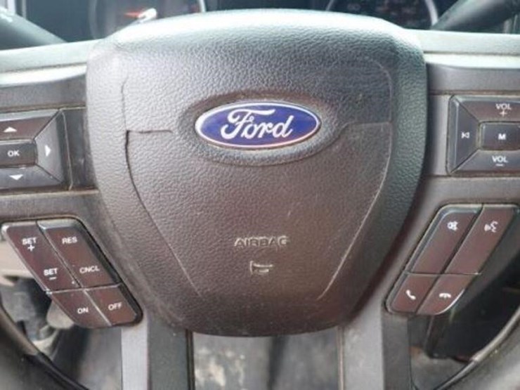 ford-f350-xlt-image-28