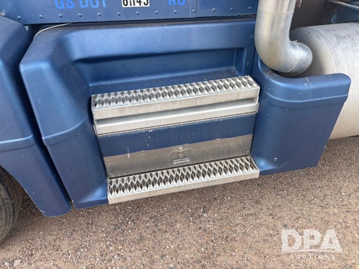 peterbilt-377-image-20