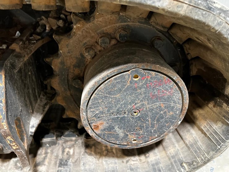 2019-deere-26g-image-17