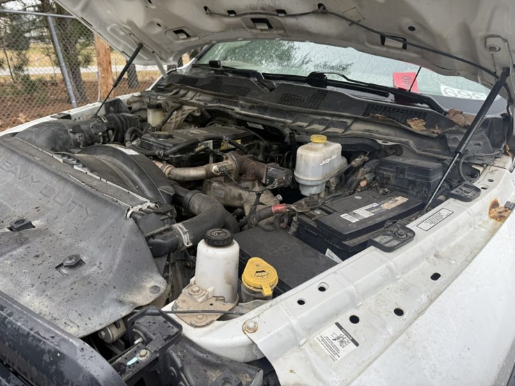 #1840-•-2013-ram-5500-4x4-service-truck-image-13