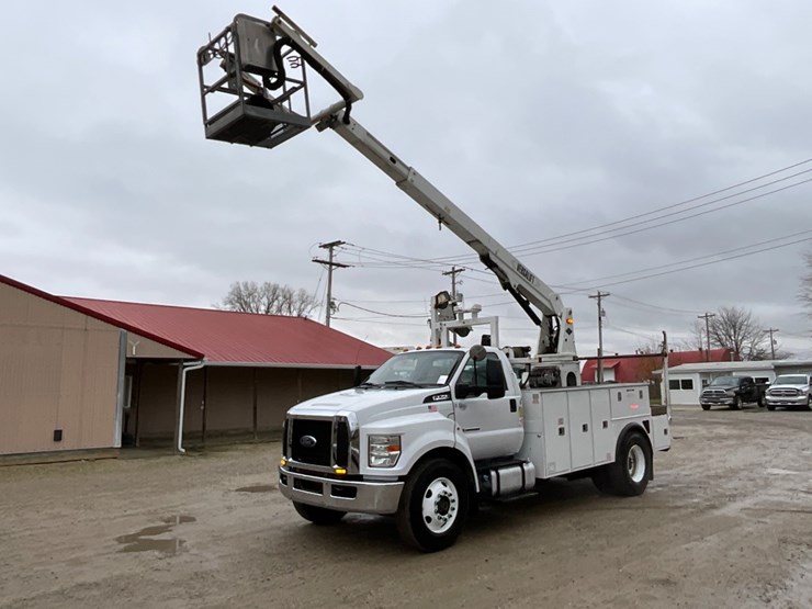 2017-ford-f750-image-1