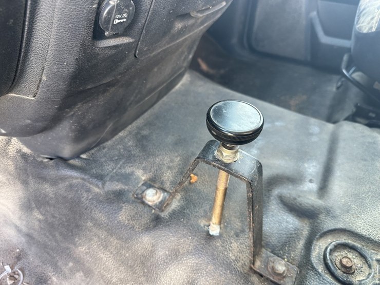 2015-dodge-ram-5500-image-32