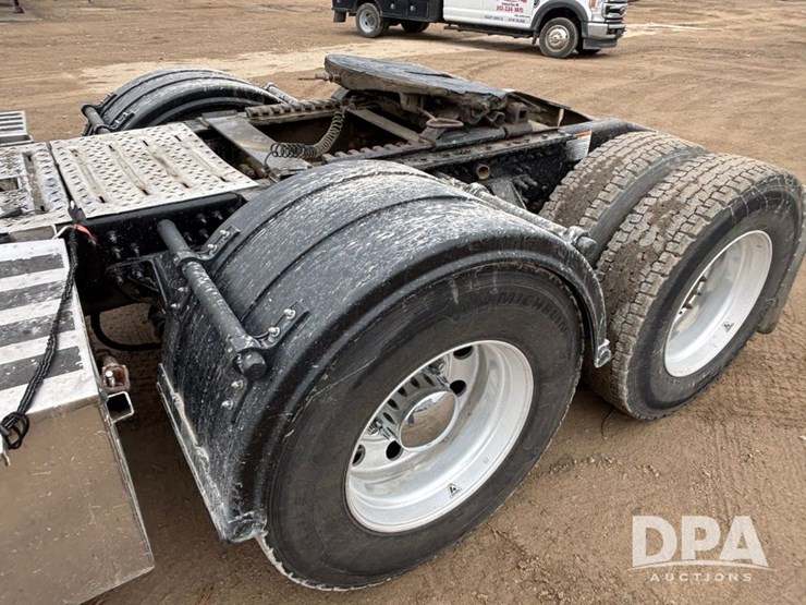 2017-mack-pinnacle-chu613-image-30