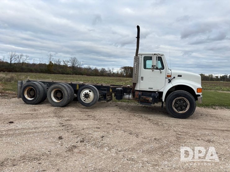 international-4900-image-3