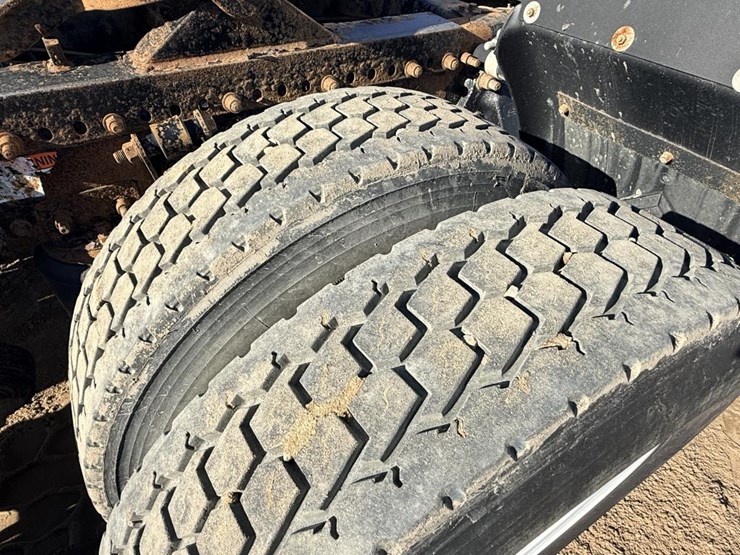 2007-freightliner-columbia-120-image-72