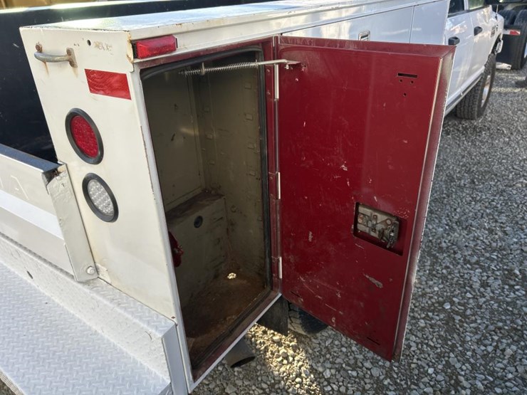 2008-dodge-3500-image-15