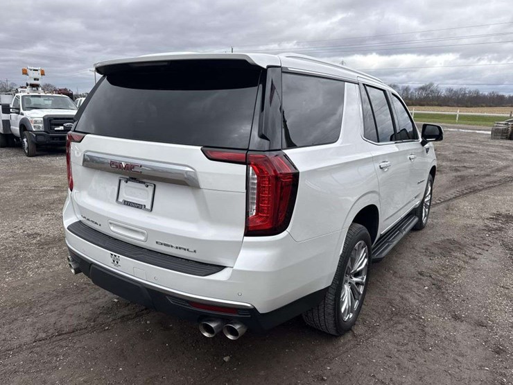 2023-gmc-yukon-denali-image-4