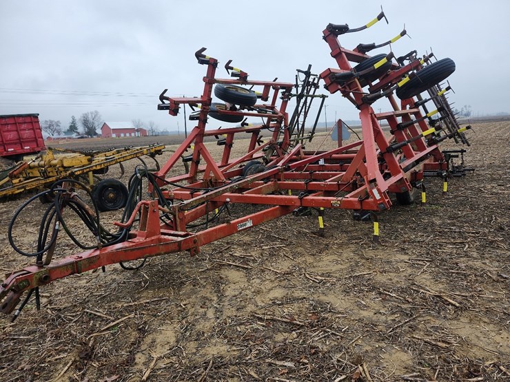 case-ih-4800-image-1