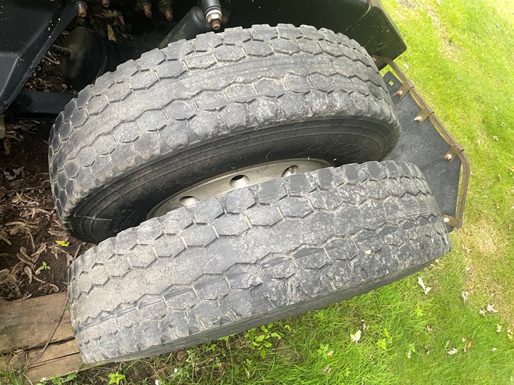 #210-•-2009-international-eagle-semi-tractor-(fall-creek,-wi)-(has-wi-title)-image-42