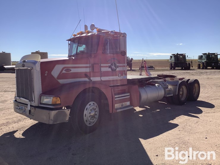 peterbilt-377-image-1