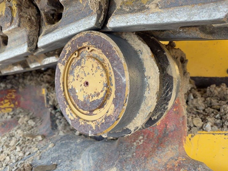 2020-komatsu-d61-image-18