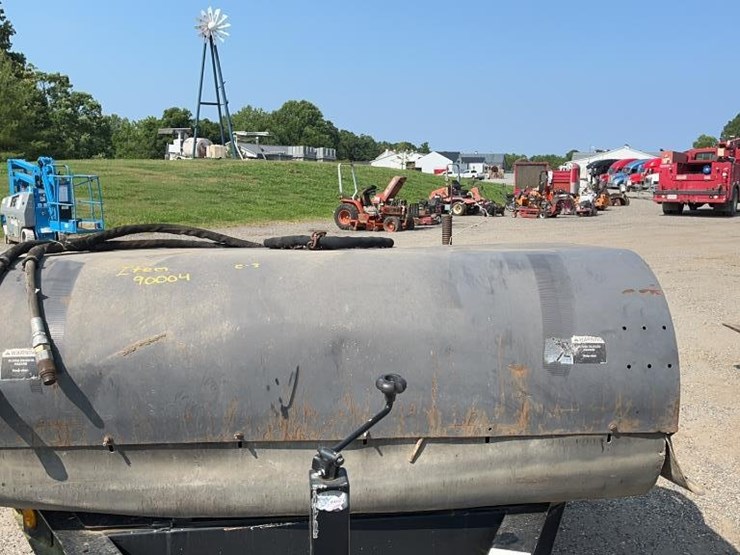 edge-skid-steer-sweeper-box-attachment-image-1