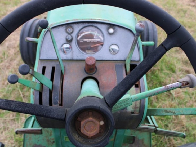 john-deere-3020-image-17