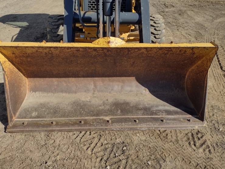 deere-210lj-image-16