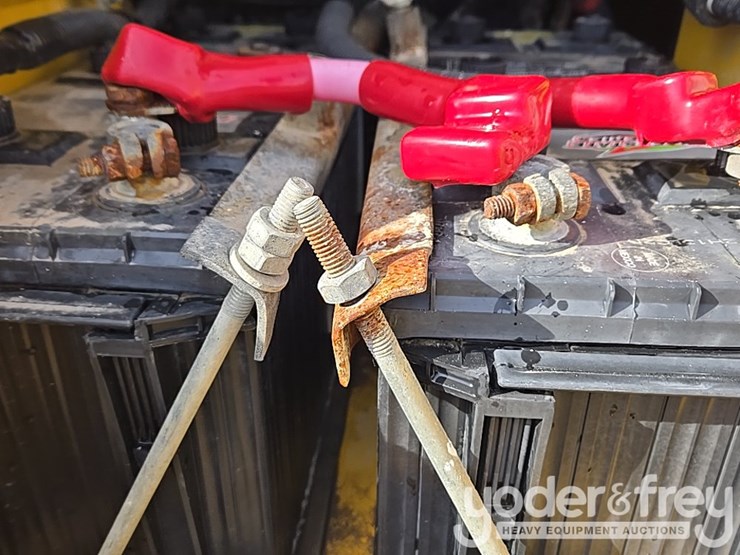 2018-komatsu-d61pxi-24-image-57