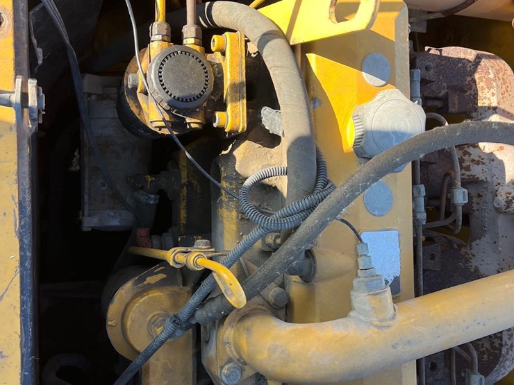 deere-160-lc-image-47