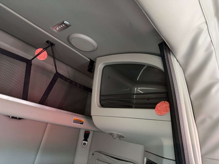 2019-peterbilt-579-image-64