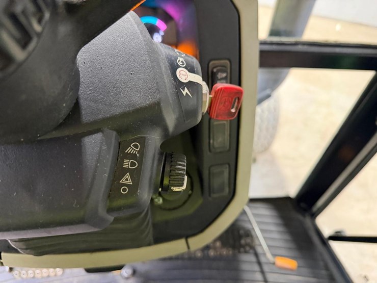 john-deere-5.5-image-22