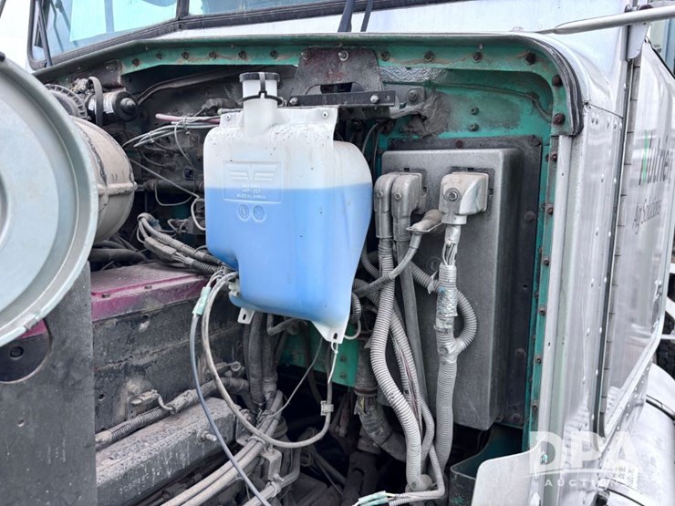 1995-kenworth-t800-image-65