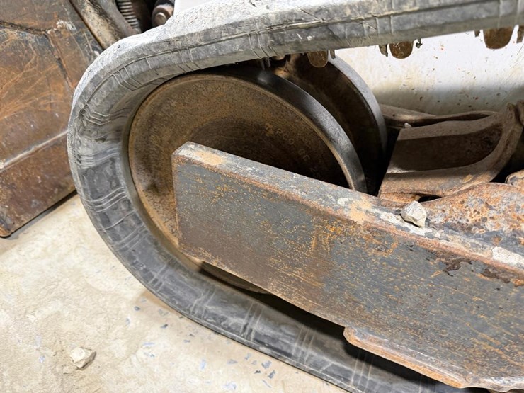 2022-bobcat-t76-image-13