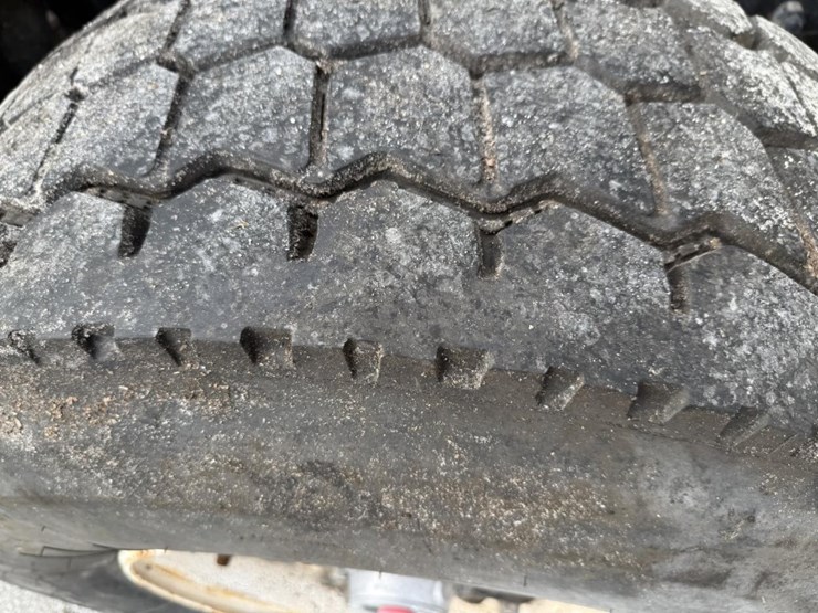 1999-mack-rd600-image-20