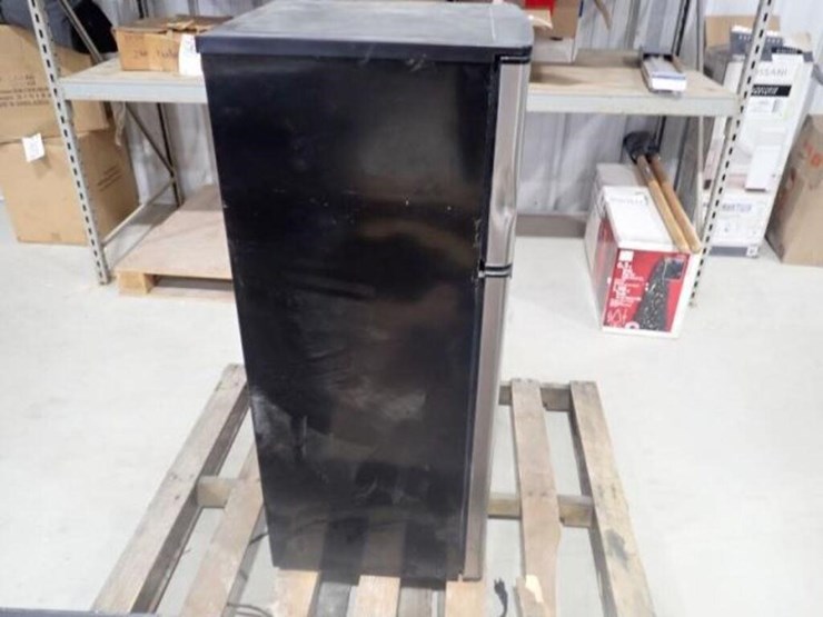 magic-chef-fridge-&-freezer-image-5