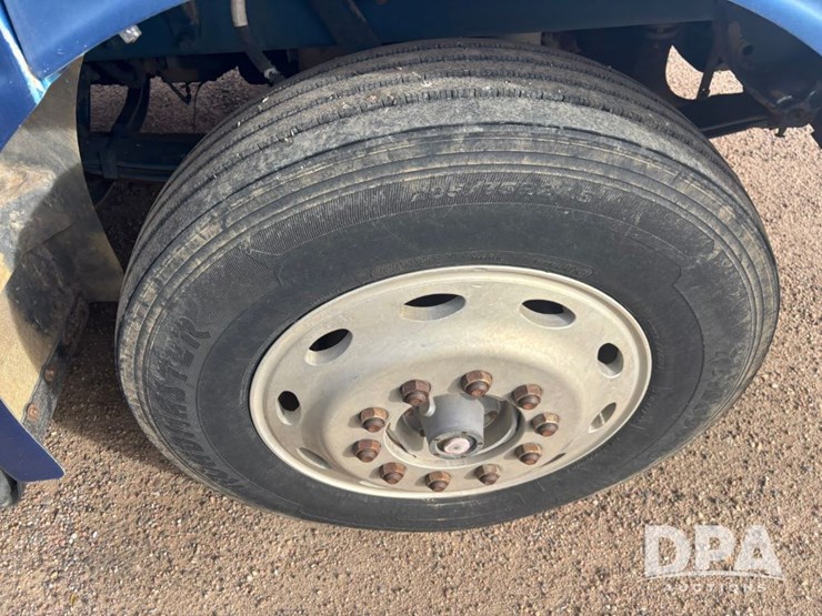 peterbilt-377-image-40