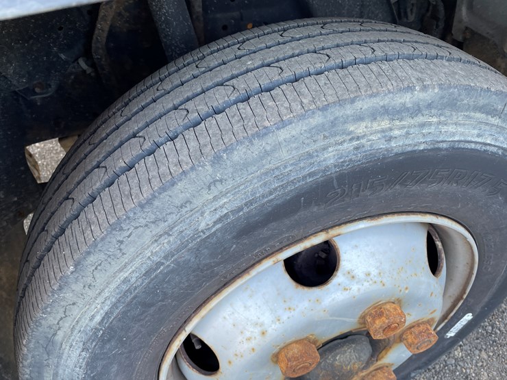 #1072-•-2012-mitsubishi-canter-fe160-cab-over-diesel-box-truck-(has-wi-title)-image-16