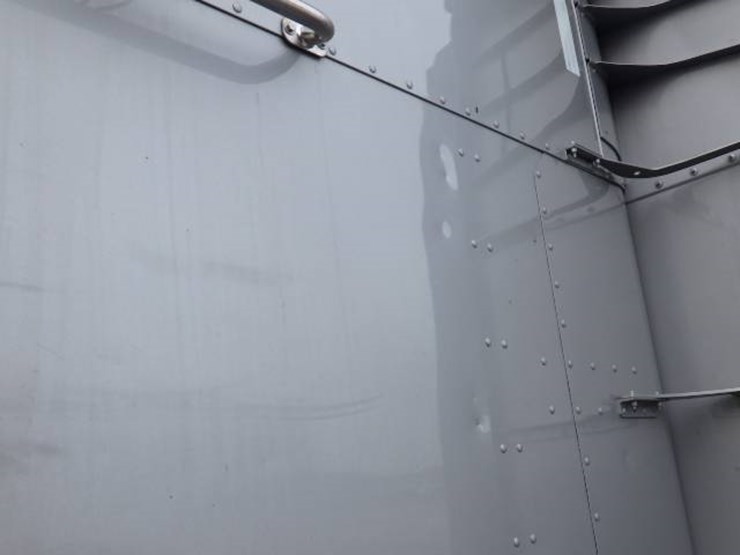 peterbilt-579-image-19