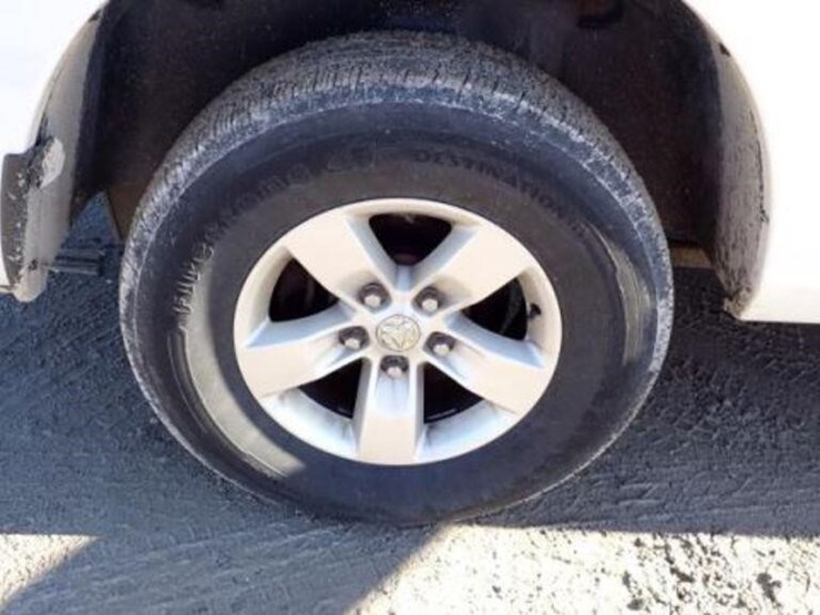 ram-1500-slt-image-63