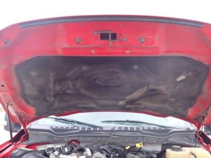 ford-f350-xlt-image-21