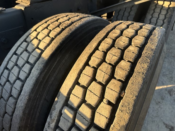 mack-rd688s-image-80