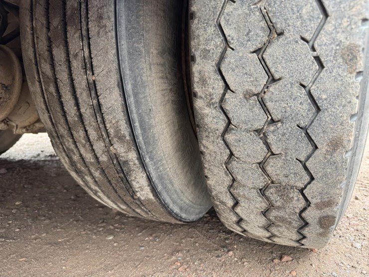 2001-international-4900-image-85