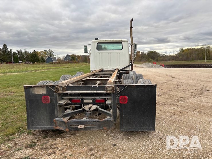 international-4900-image-8