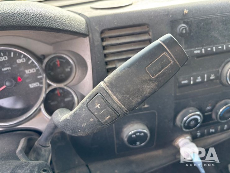 chevrolet-silverado-2500hd-image-75