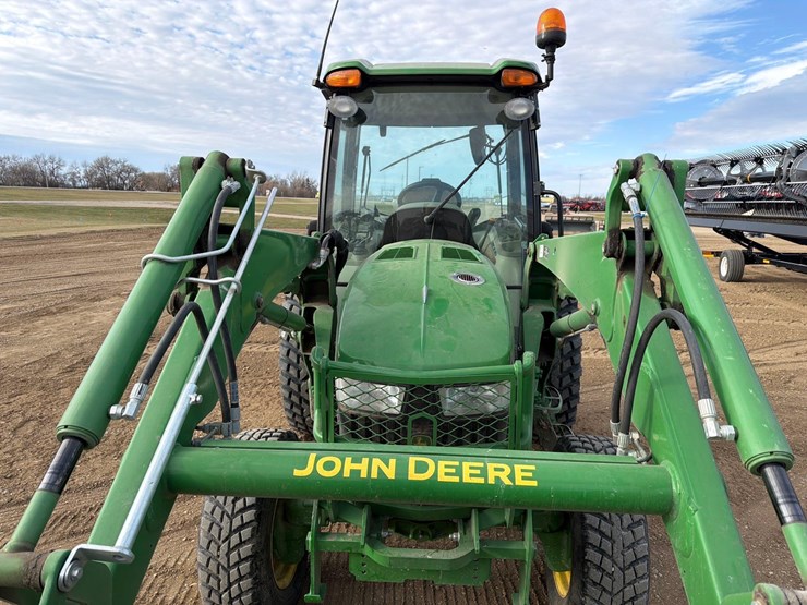 2021-john-deere-4066r-image-9