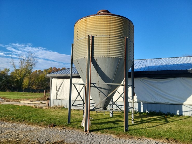 brock-12-ton-feed-bin-w/boot---bin-#5-image-3